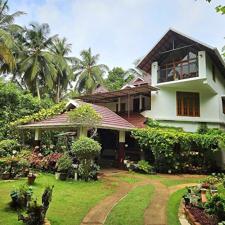 Maleyam Homestay Riverside Kozhikode Ngoại thất bức ảnh